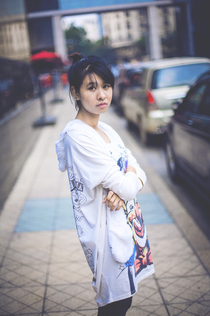 美女鄰居在線播放