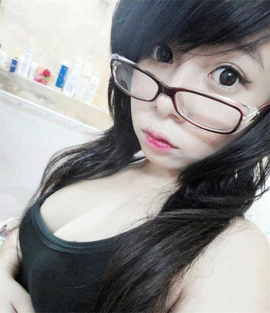 女大學(xué)生的沙