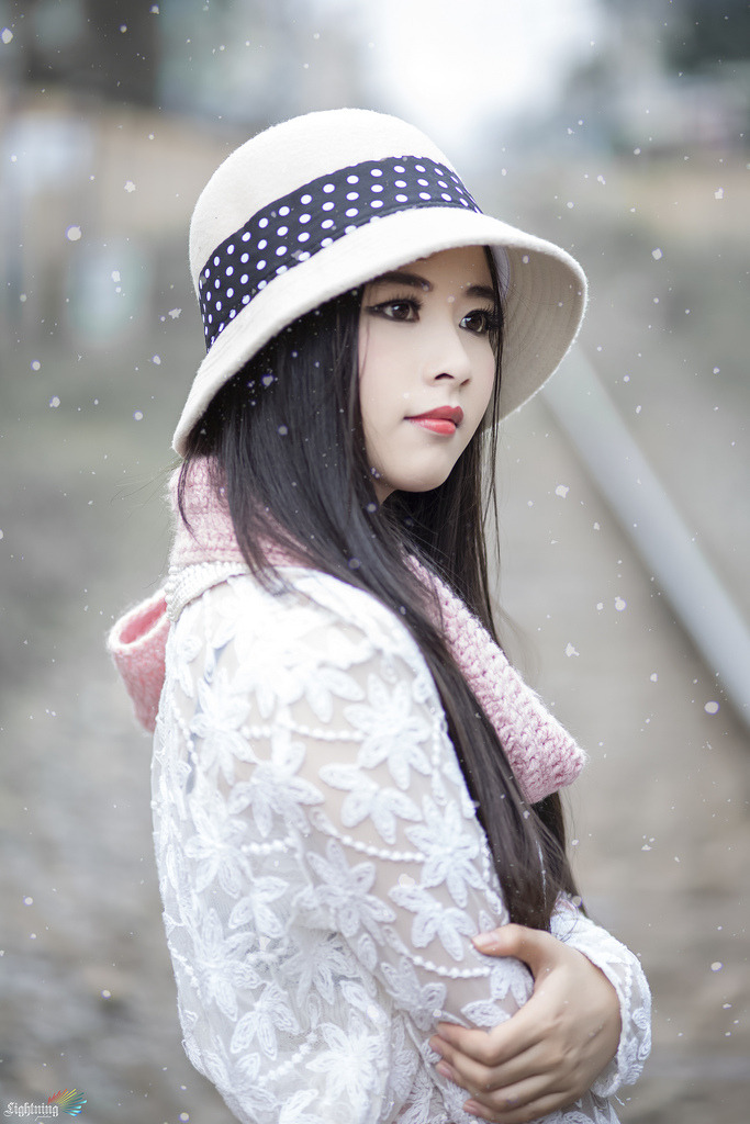 迷人的大乳秘書
